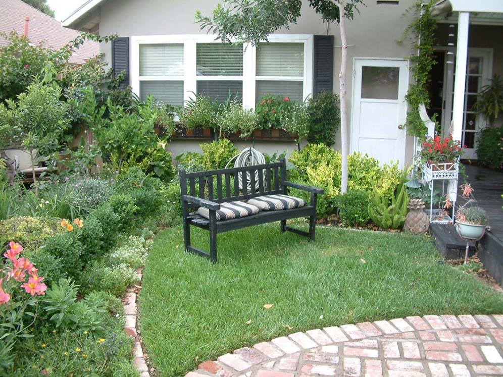 Backyard Seating in Black and White