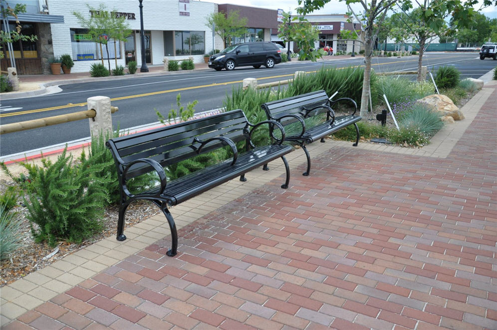 Sitting Area in Downtown Newhall